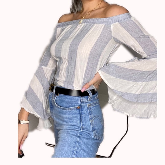 Off the shoulder LF top - Picture 2 of 4